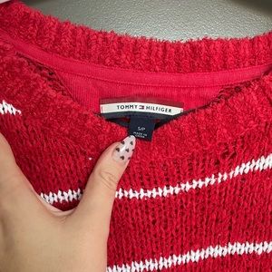 Tommy Hilfiger small striped sweater - red and white. Fits loosely, stylish